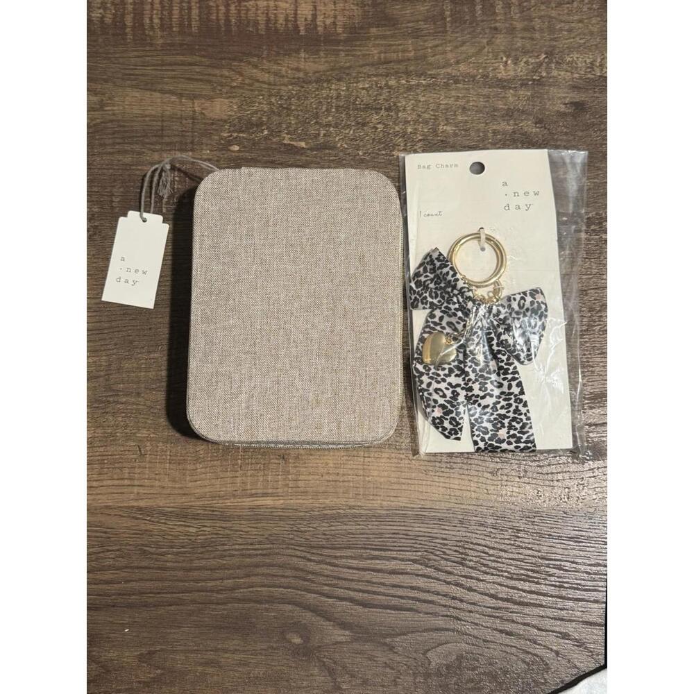 Bundle A New Day Jewelry Box & Bag Charm 2 Pieces